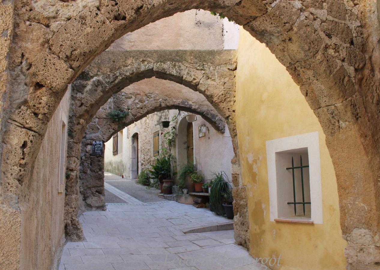 Holiday home Les Arcades *