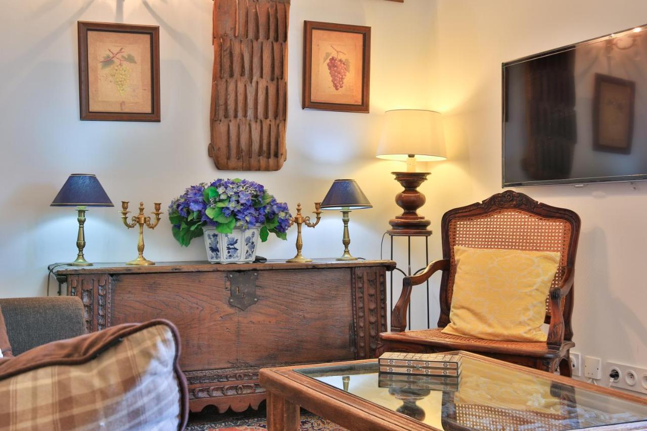 Les Arcades Holiday home *