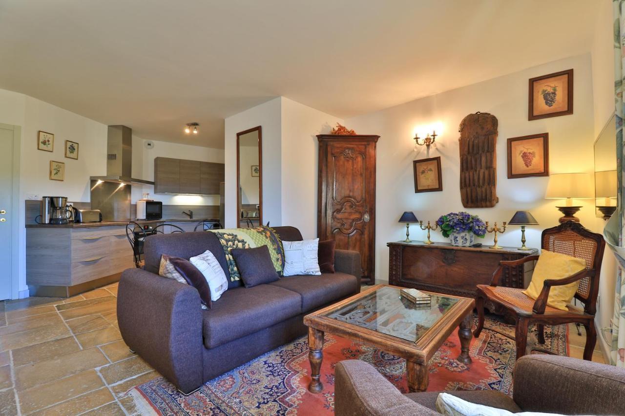 Les Arcades Holiday home
