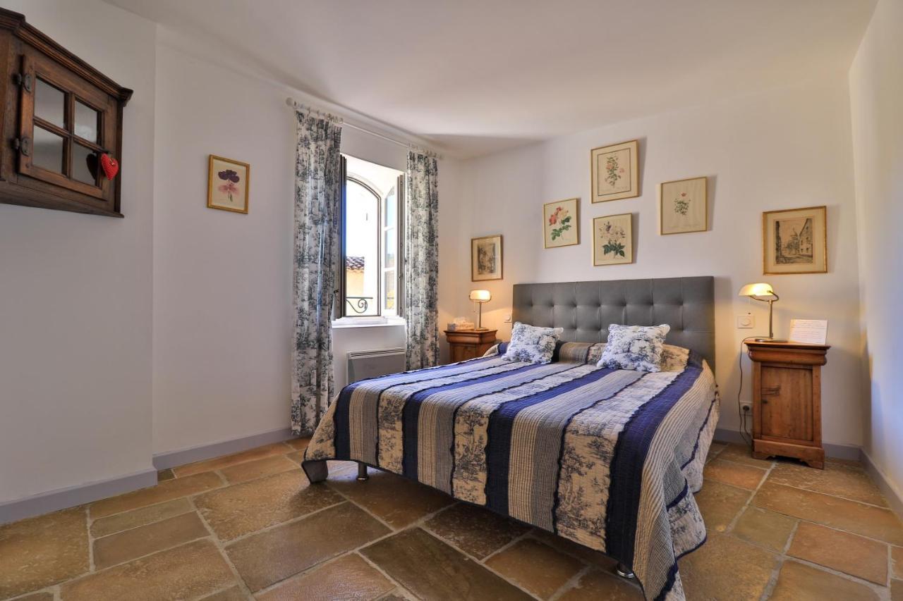 Les Arcades Holiday home